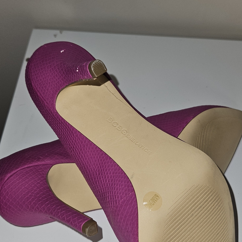 BCBGeneration Pink Pumps - Picture 4 of 5